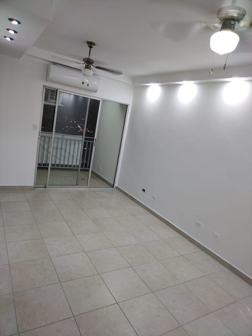 Alquiler de Apartamento en Ciudad de Panamá: 2 Recámaras, Línea Blanca y Aire Acondicionado por $850 al Mes